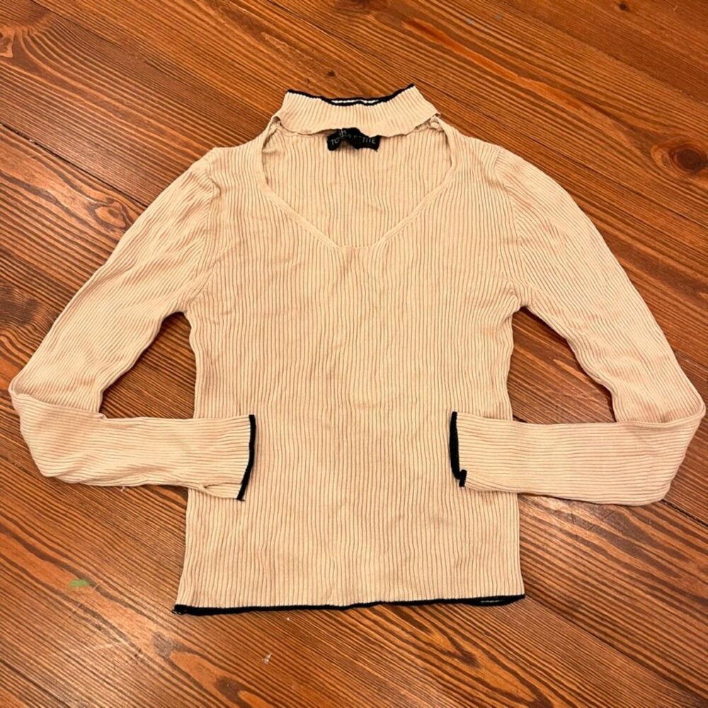 Topshop petite nude mock neck sweater with cutout - Size 6
